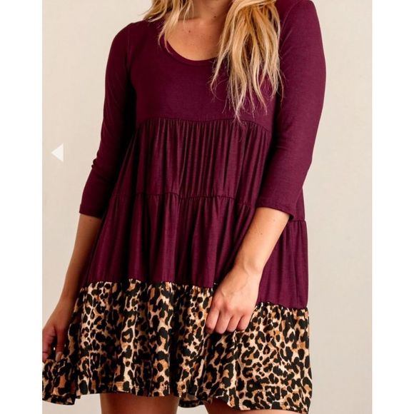 PLUS Size Tiered Animal Hem Dress with earrings - Picture 2 of 3